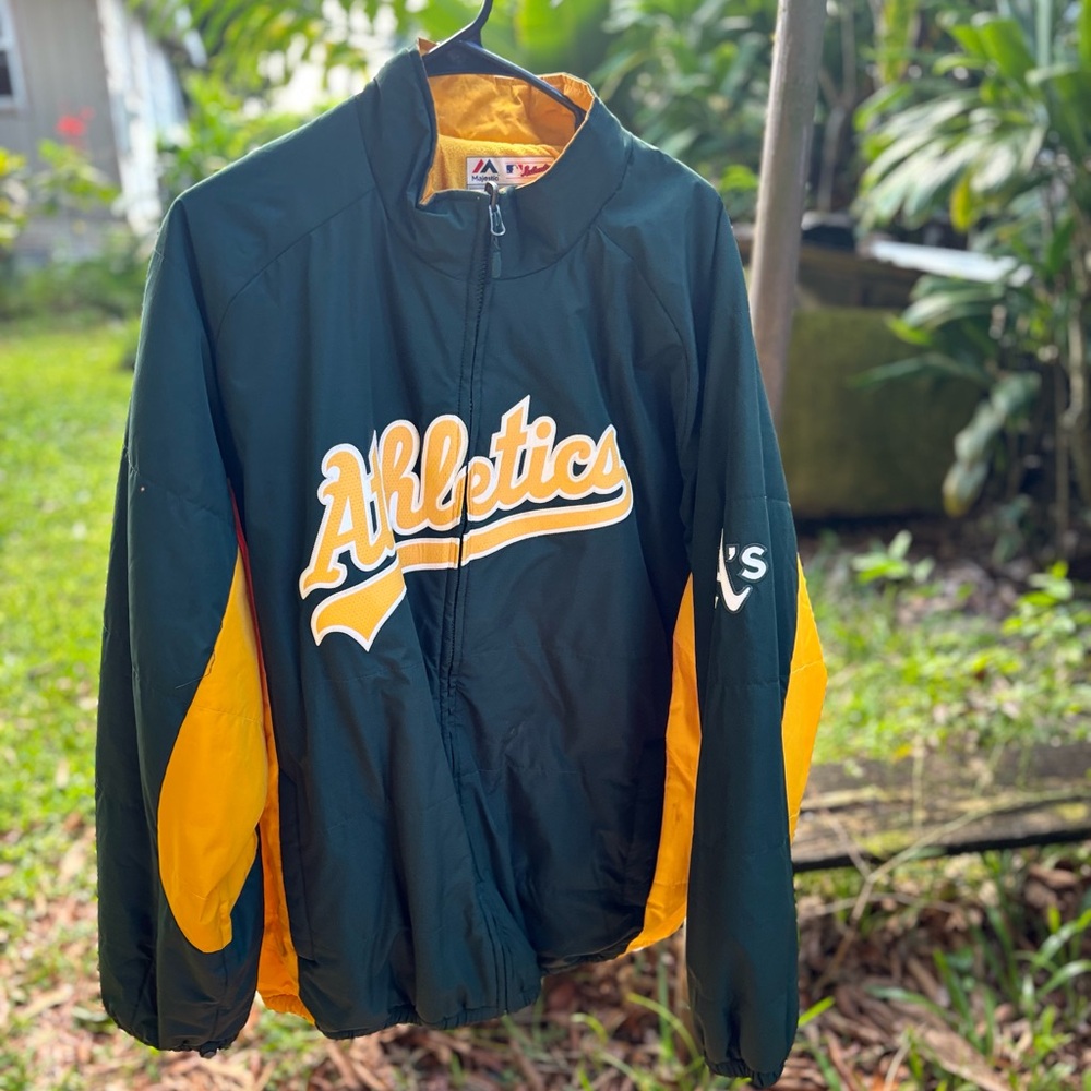 Vintage Oakland Athletics Green and Yellow Jacket